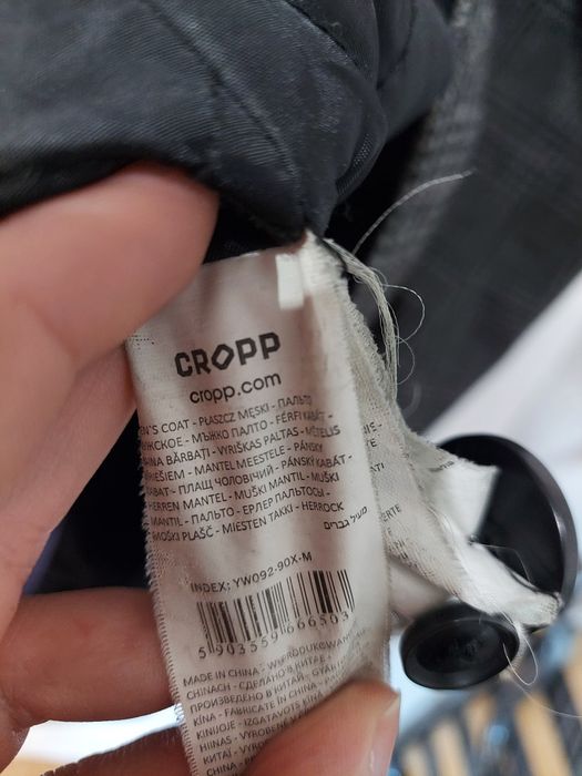 Płaszcz męski zapinany na guziki