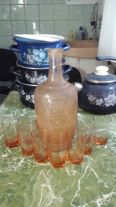 Ваза  польша  кольрове скло  на ножках + графін  та стопки