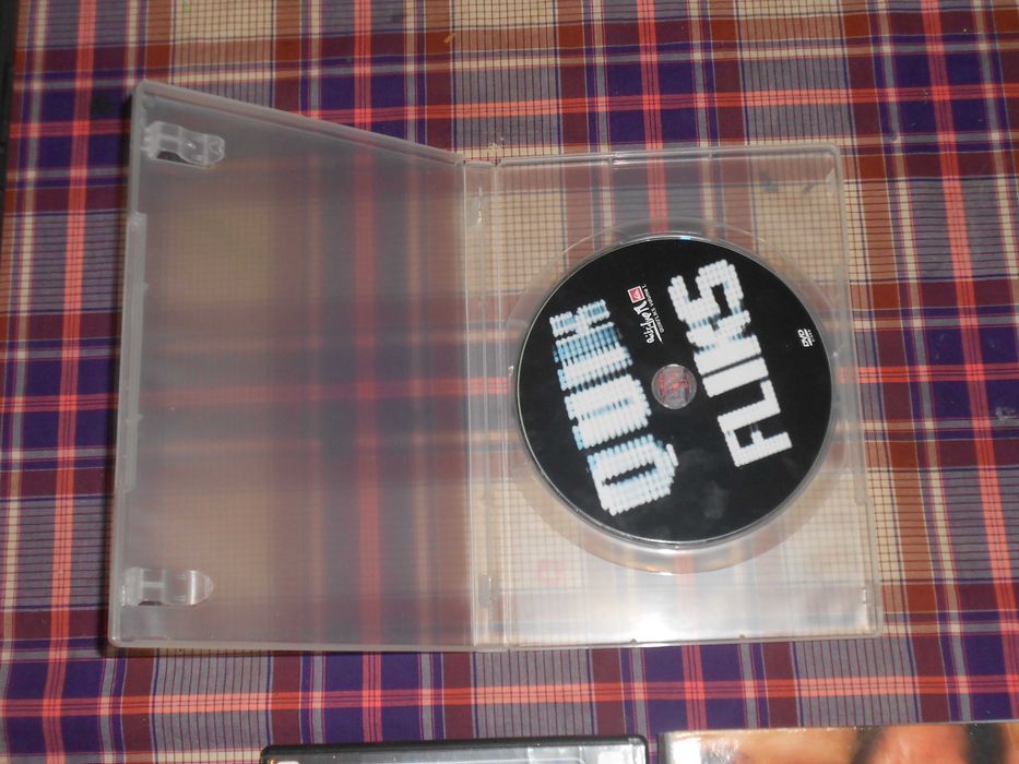 DVD diversos low-cost Lost, quick fliks, piratas caraibas, etc