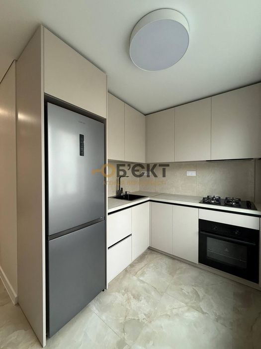 Продам, ексклюзивну квартиру, 3 окремі кімнати. новий ремонт.