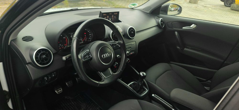 AUDI A-1 - SPORTBACK - S-LINE - 1.4 Benzyna - 5 Drzwi - Super Stan !