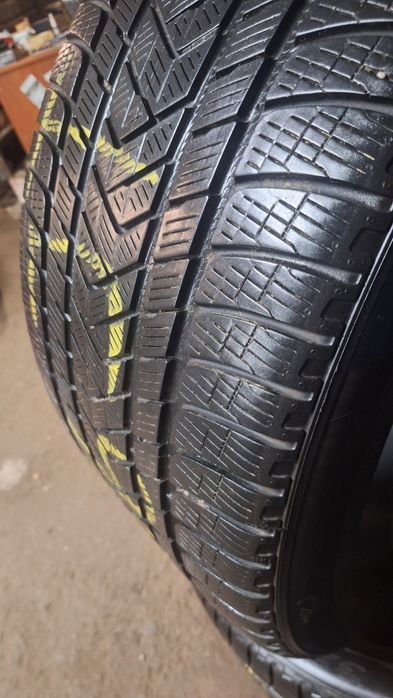 Пара зимних шин резина Pirelli Scorpion Winter 325/35 r22