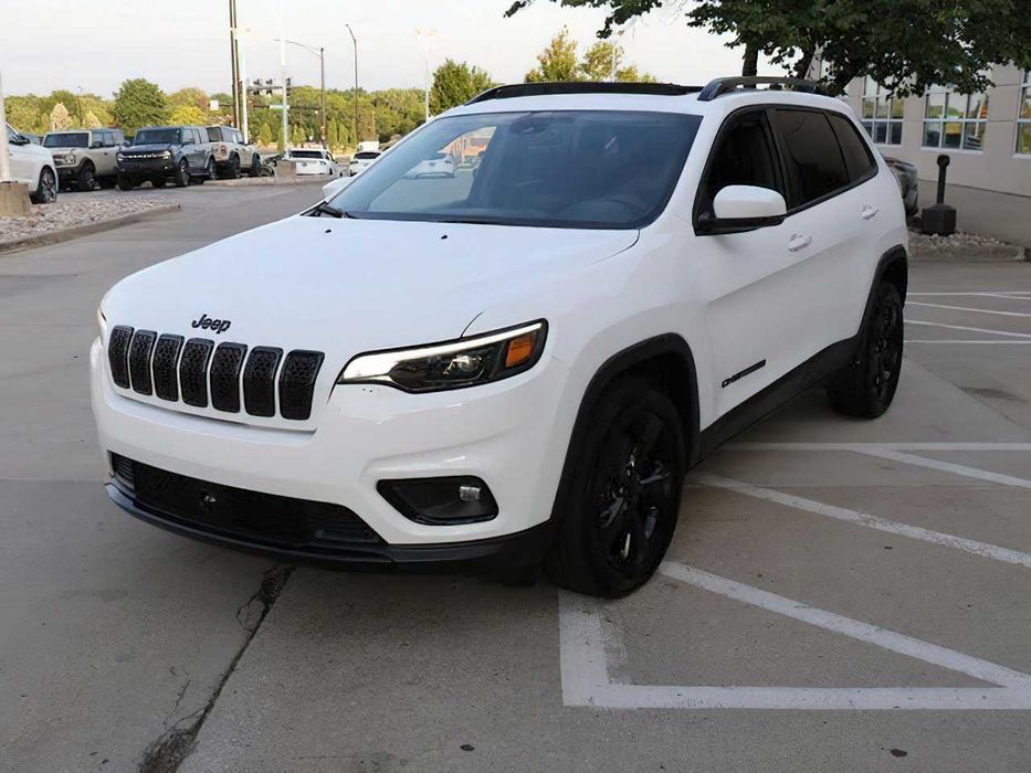Jeep Cherokee      2022