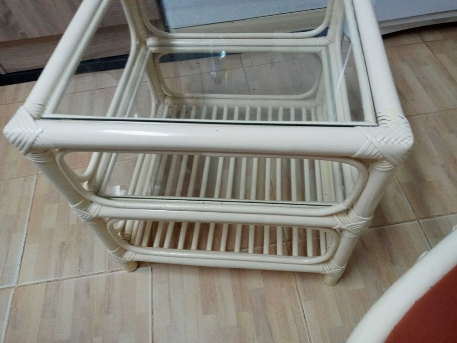 Conj mesinha e cadeira em ótimo Estado