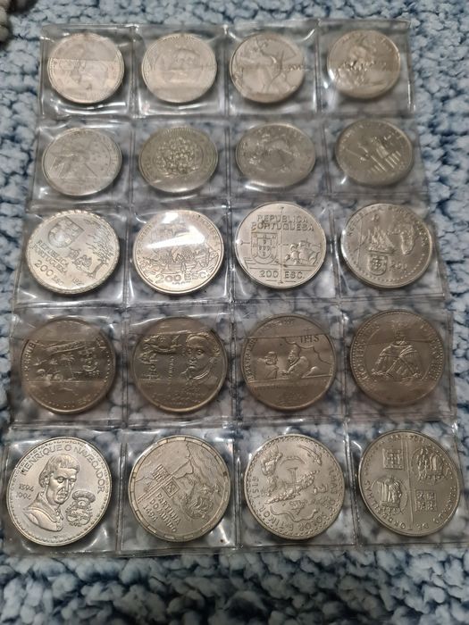 Moedas de 100 e 200 escudos comemorativas