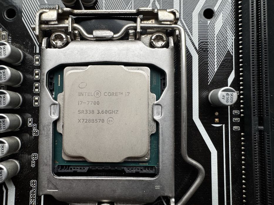 Procesor Intel i7-7700 + płyta główna Asus PRIME B250M-A