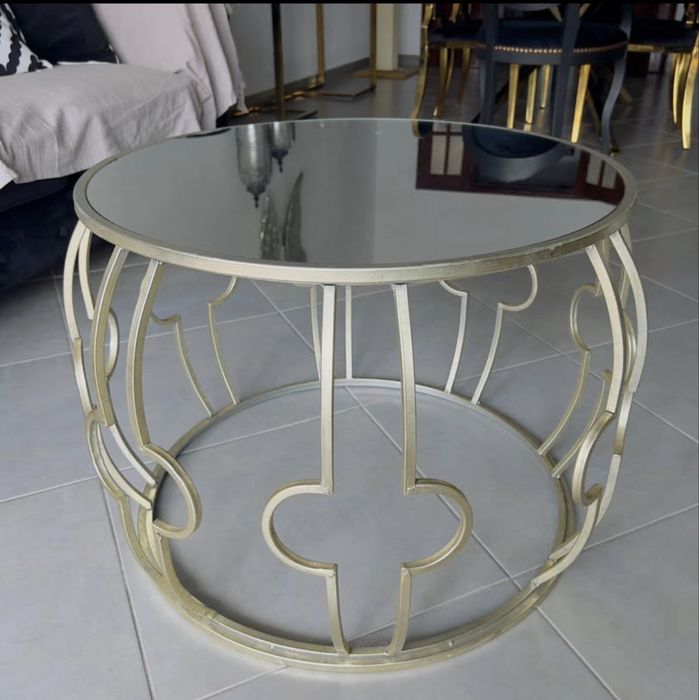 Mesa de centro redonda dourado velho
