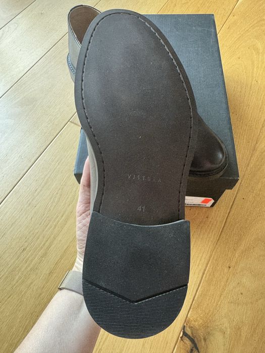Eleganckie skórzane buty męskie typu derby r. 41 Vistula Nowe