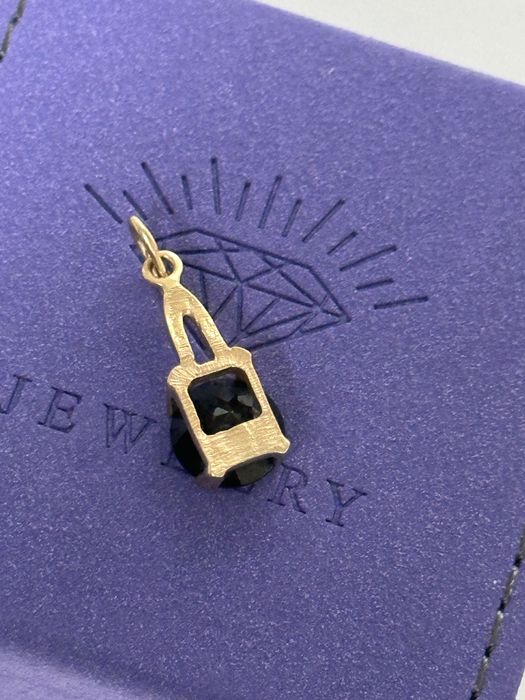 Золотой подвес с гранатом