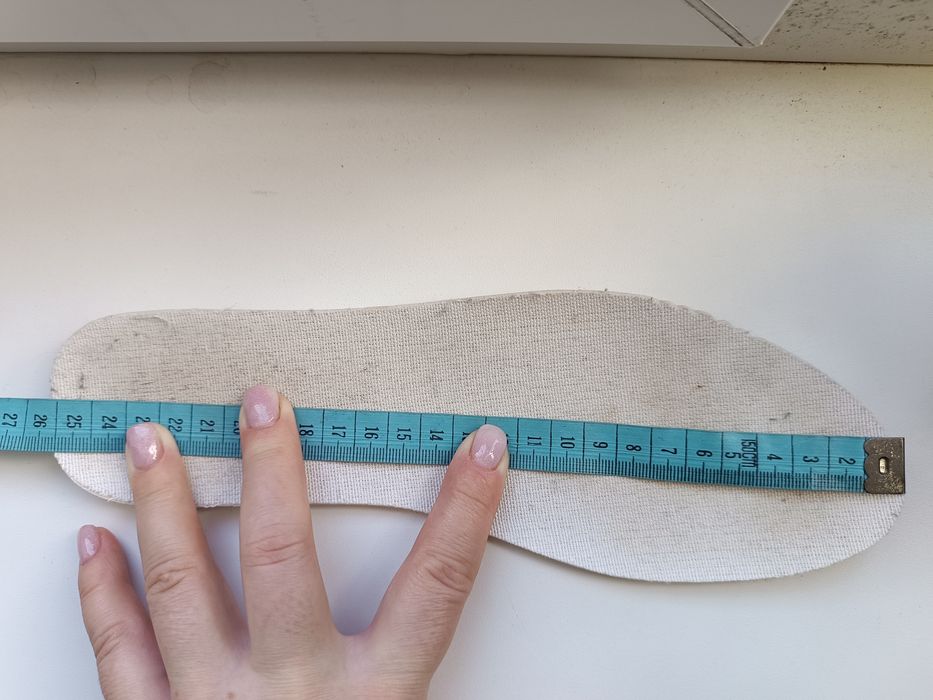 Кросівки розмір 40