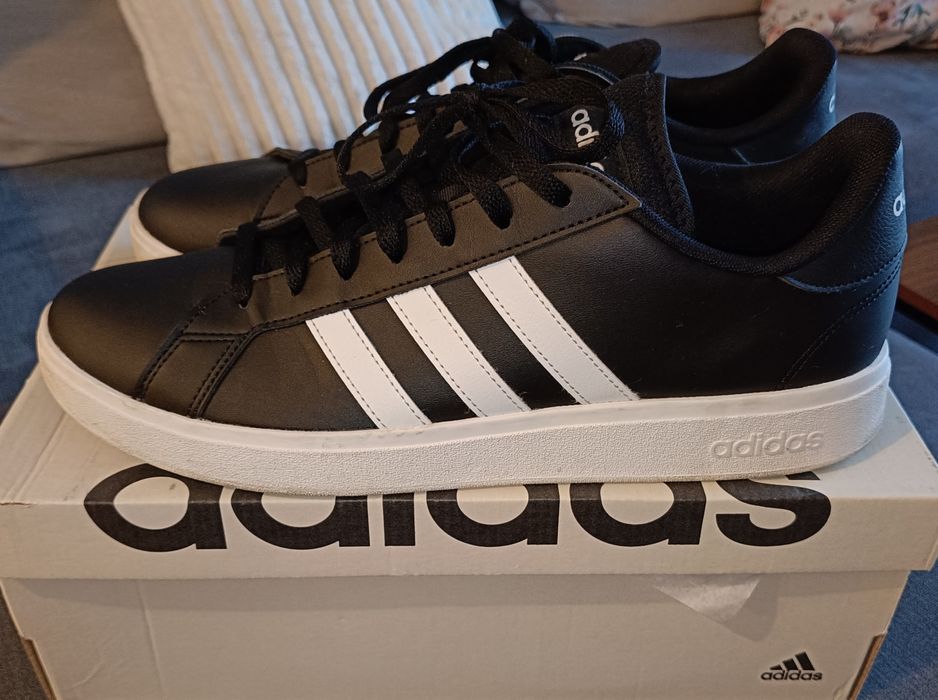 Adidas  Grand Court Base (r.47 1/3 - 29.3cm) - praktycznie nie noszone