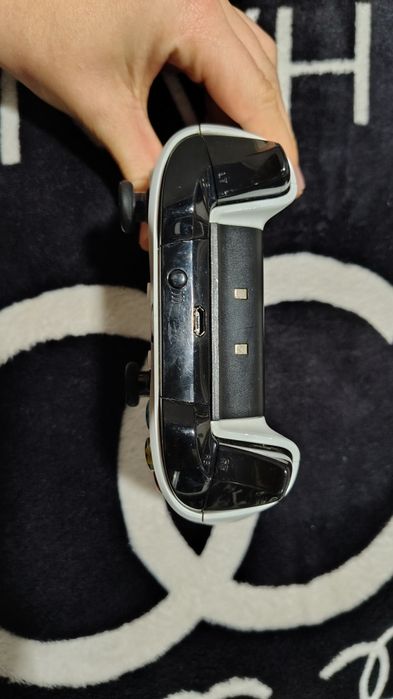 Продам Xbox one s 1 TB