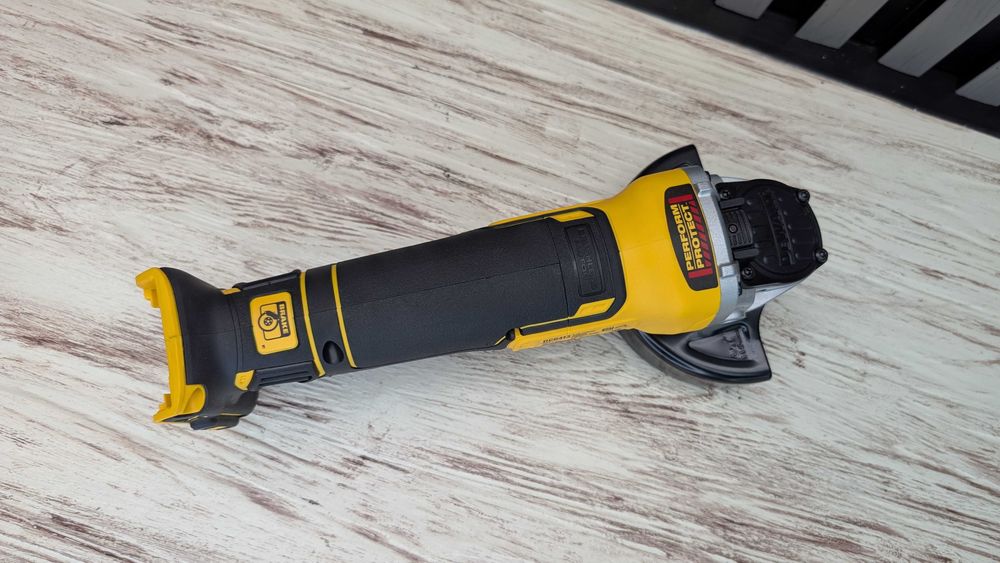 Акумуляторна КШМ болгарка DeWalt DCG413