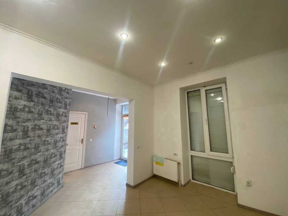 Оренда комерційного приміщення вул. Острозького 12 000 грн + к.п