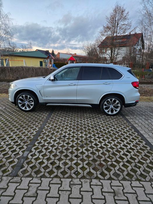 BMW X5 F15 xDrive40e to hybryda typu plug-in