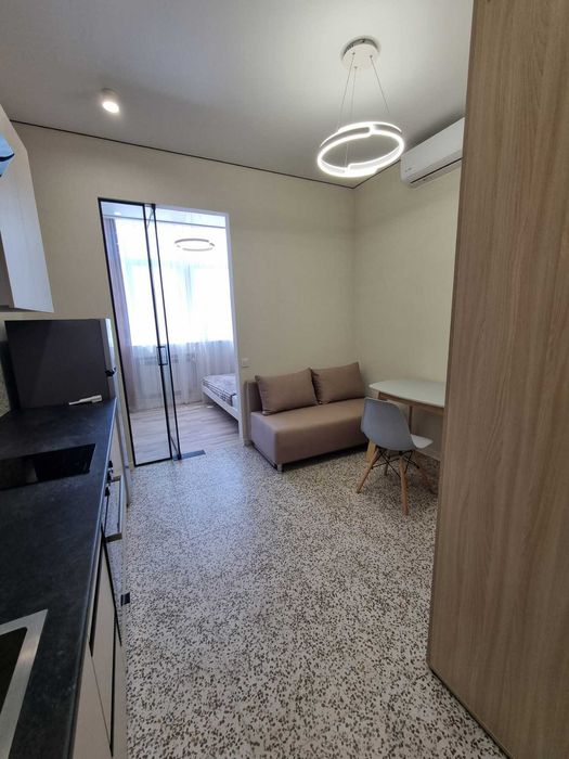 Продаж гарної квартири студії на Бочарова