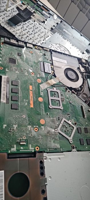 Naprawa komputerów, laptopów