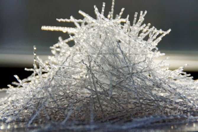 Posypka utwardzająca KOLOROWA do zacierania posadzek przemysłowych