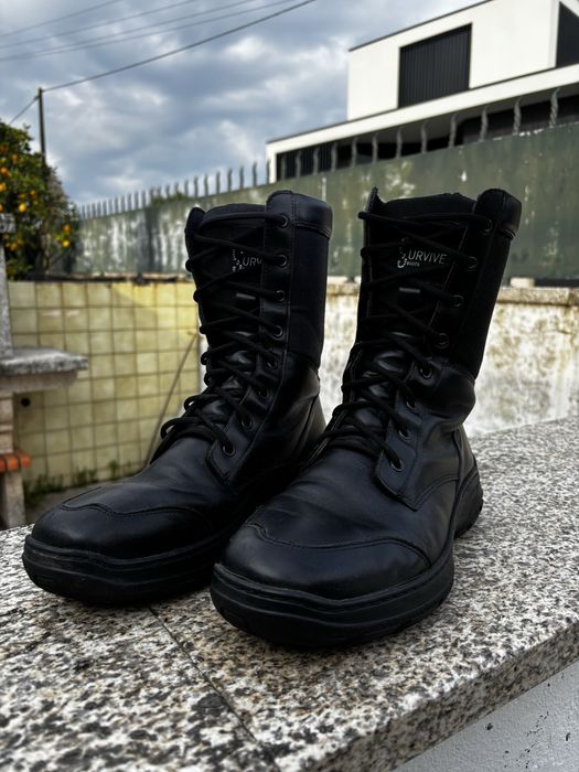 Botas 2 survive militares