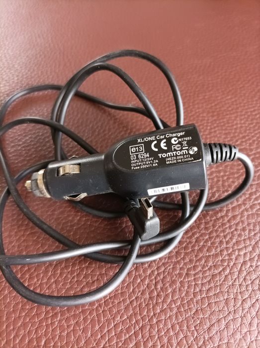 Carregador de GPS TomTom