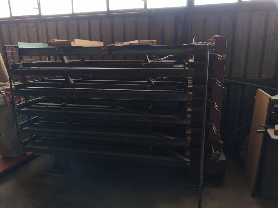 Máquina painel. Modelo delgado