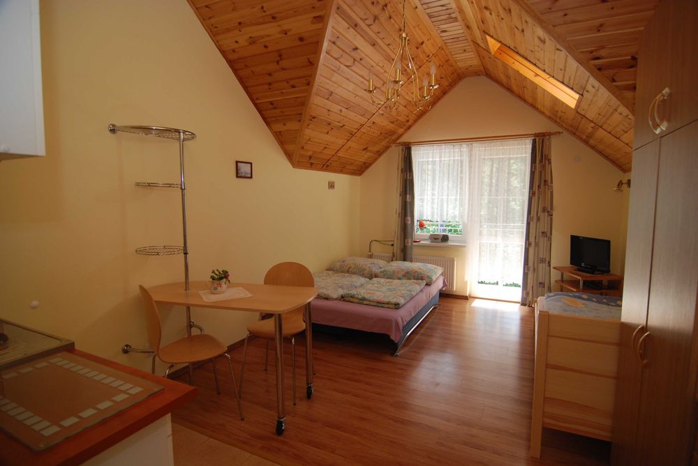 wynajem pokoi - apartamenty Poddąbie koło Ustki 300 m do plaży