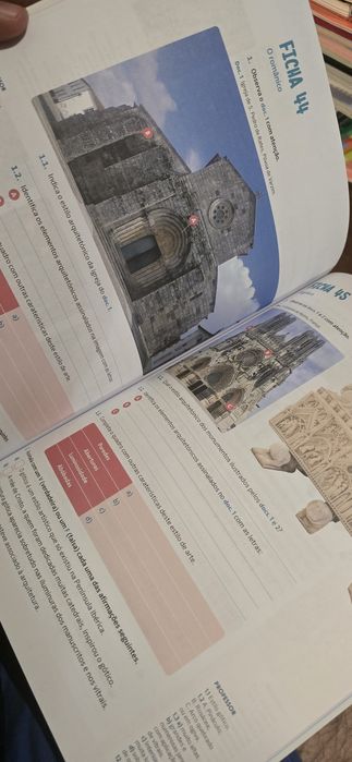 H.7 - História 7⁰ Ano - Dossier + Caderno de Atividades
