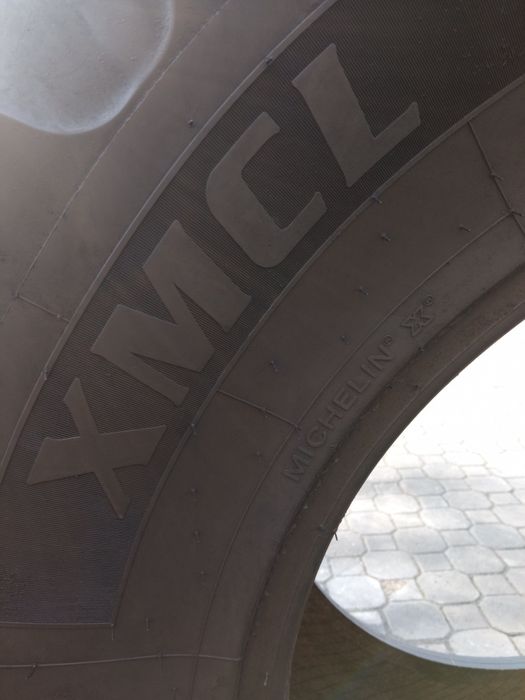 Opona 500/70R24 ( 19.5R24 ) Michelin XMCL