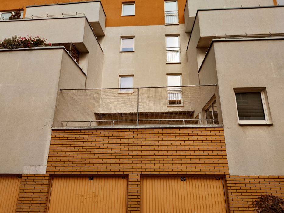 Siatka dla kota i przeciw gołębiom, Sprzątanie mycie balkonu, montaż