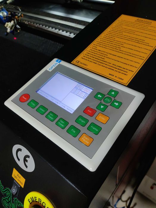 Máquinas de Corte e Gravação a Laser CO2 - 80W/70x50cm e 100W/90x60cm