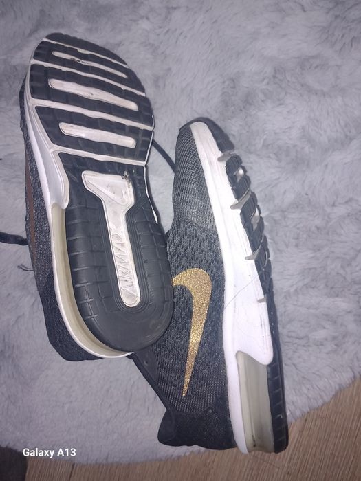 Nike Air Max Sequent 2