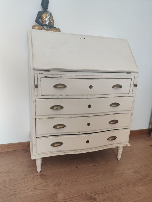 Escrivaninha restaurada