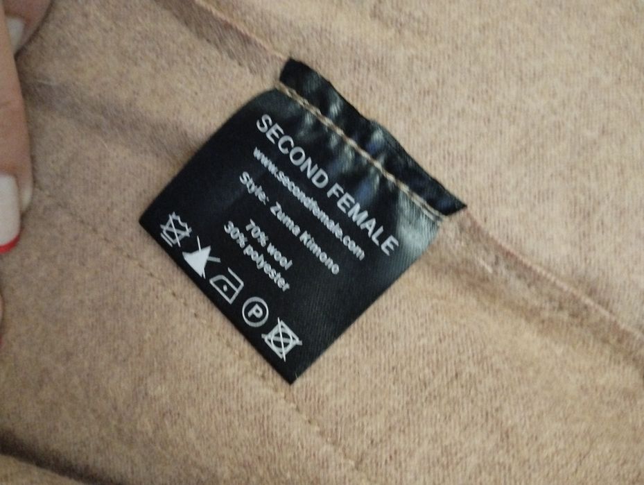 Narzutka sweter wełniany premium secind female uni