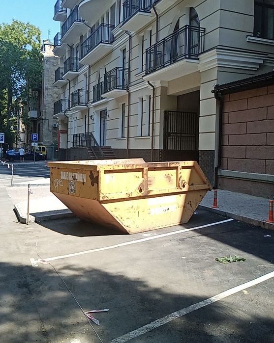 Вывоз мусора контейнерами в Одессе (от 7 до 30 кубов)