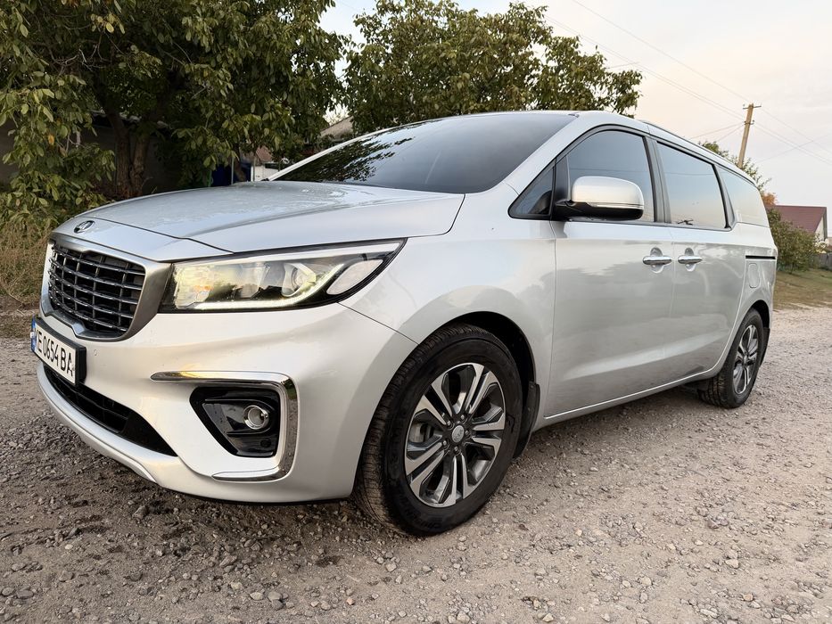 Продам Kia Carnival 2018 року
