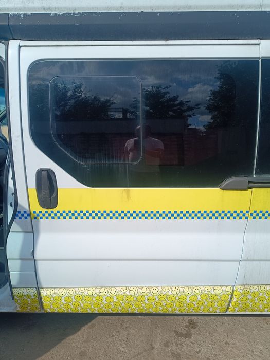 Drzwi przesuwne lewe prawe Opel Vivaro A Renault Trafic II Nissan primaster oryginał