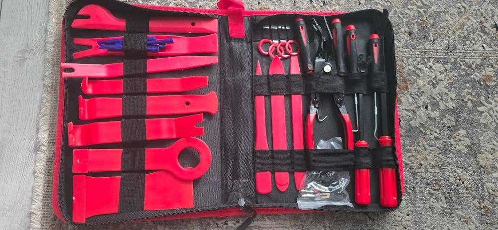 Ściągacze do tapicerki samochodowej zestaw 45 elementów