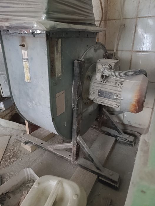 Вытяжка улитка продам