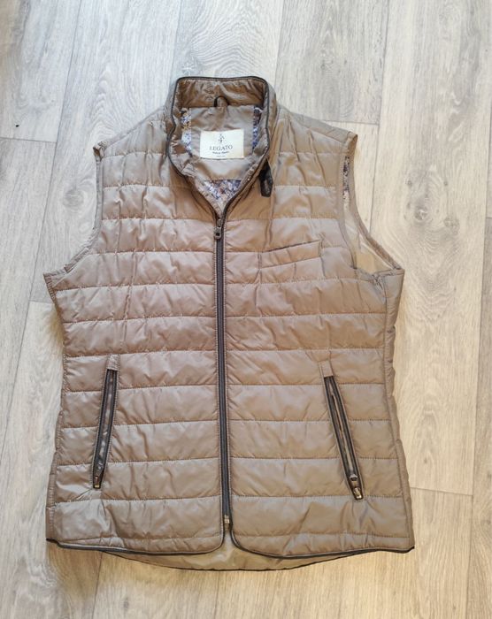 Жилетка (LEGATO) стан ідеальний б/в розмір S-М