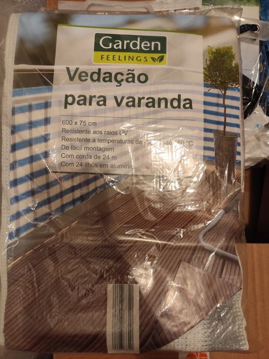 Vedação varanda riscas brancas e cinzentas