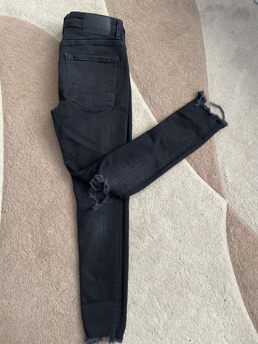 Джинси жіночі