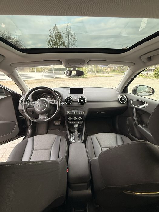Продам машину Audi A1