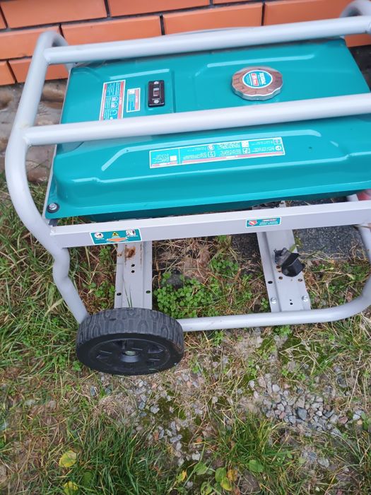 Продам бензобаки