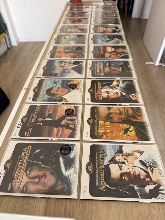 Coleção Completa James Bond 007 – 20 DVDs + Documentário Edição Especial