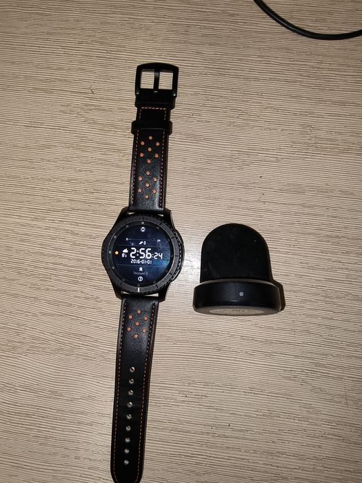 Часы Samsung Gear S3 Frontier