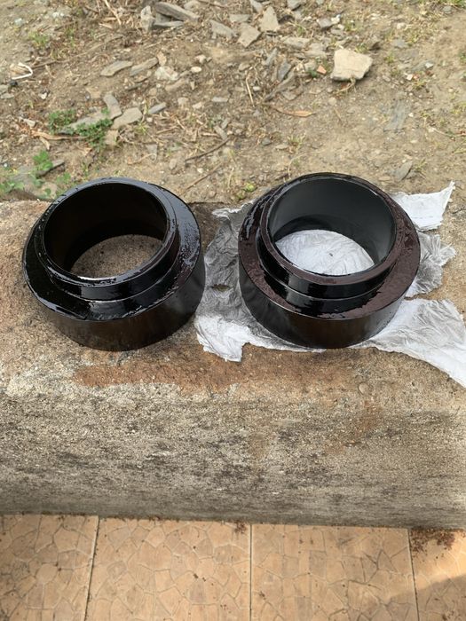 Tacos para mola +5 (Nissan Terrano 2; Ford Malverick)