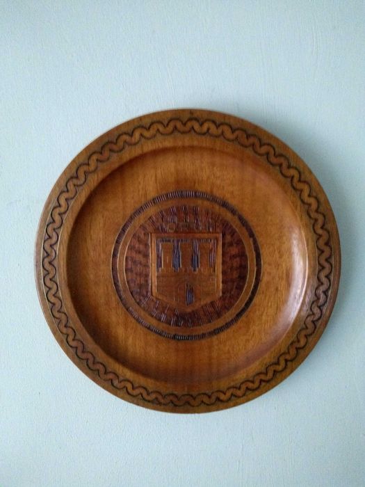 Drewniany talerz dekoracja ścienna herb Toruń PRL