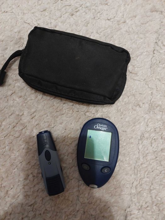 Glukometr Optium Omega