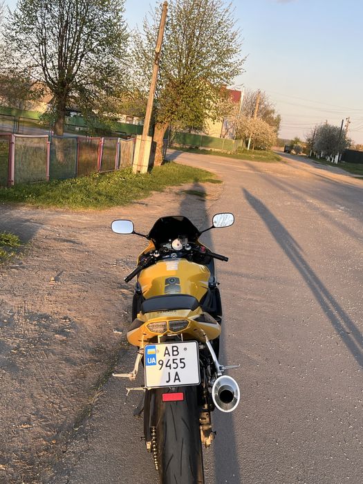 Yamaha R6 2003.