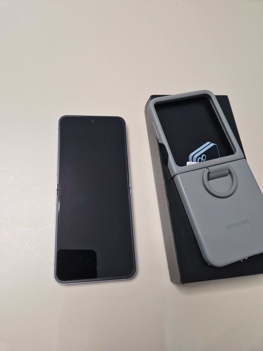 Samsung Galaxy Z Flip6